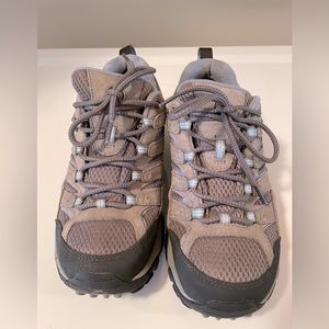 Water Proof Hiking Shoes by Merrell. Ladies SZ 8 wide.